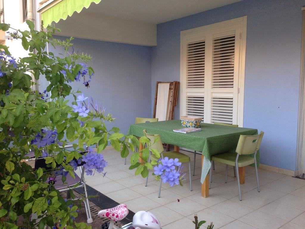 Azzurro *